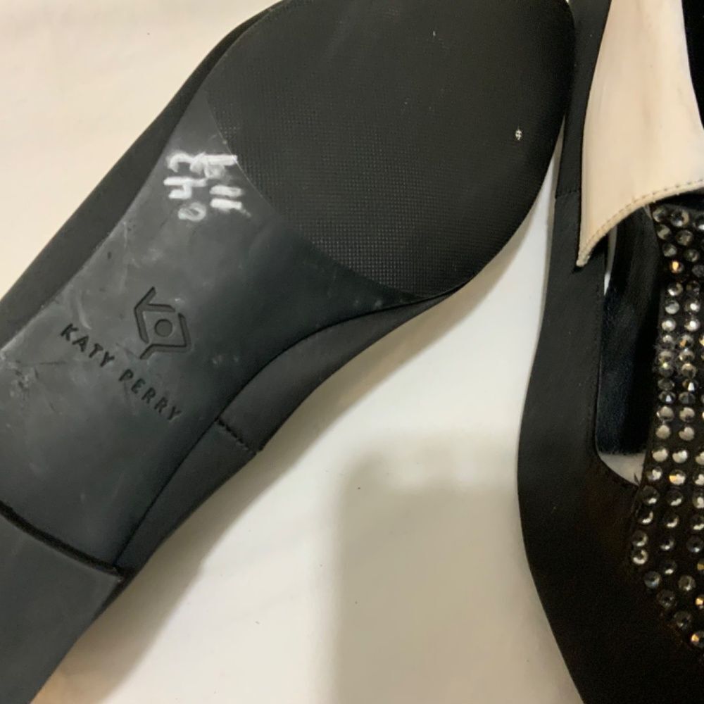Katy Perry Tuexudo shoes black white flats women’s 9 M - Picture 5 of 11